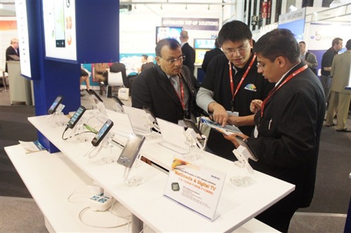 11020RN3-0 MWC2011:口袋德州官网微推出多种移动设备规划